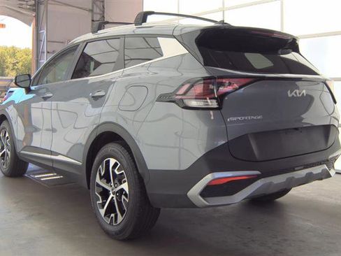 Used 2024 Kia Sportage EX AWD/4WD image 10