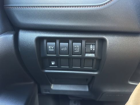 Used 2025 Subaru Forester Touring w/ Protection Package (1PH) image 29