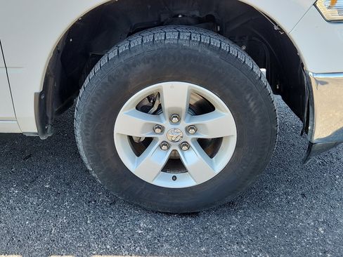 Used 2024 RAM 1500 Classic SLT AWD/4WD image 7