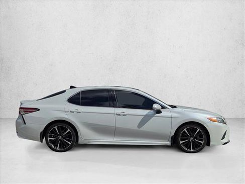 Used 2020 Toyota Camry XSE w/ Navigation Package FWD image 4
