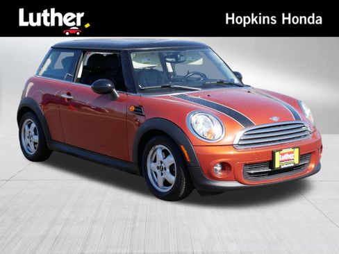 Used 2011 MINI Cooper Hardtop FWD image 1