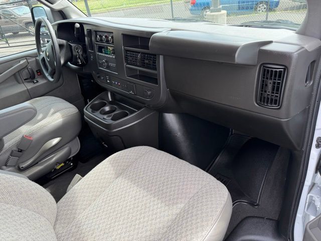 Used 2025 Chevrolet Express 3500 LT w/ LT Preferred Equipment Group RWD image 14