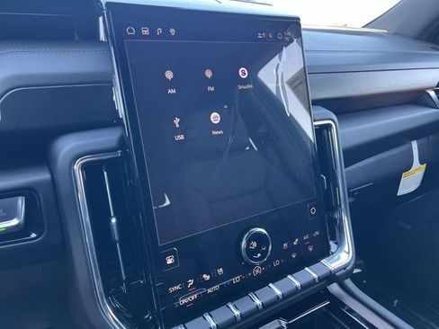 New 2026 GMC Yukon Denali w/ Denali Reserve Package image 17