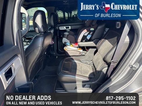 Used 2022 Ford Explorer ST-Line RWD image 7