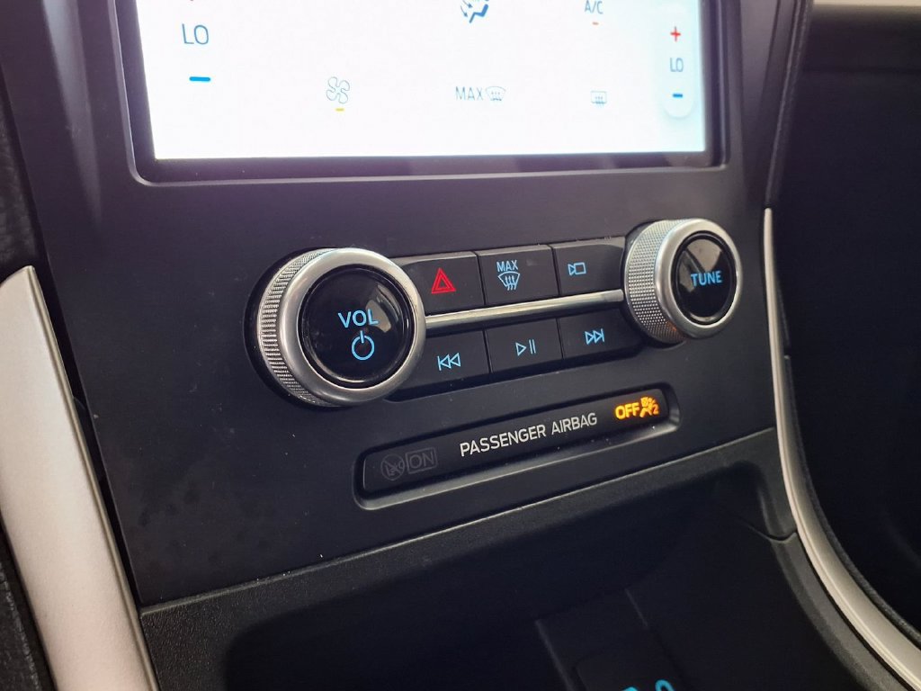 Used 2023 Ford Edge SE AWD/4WD image 8