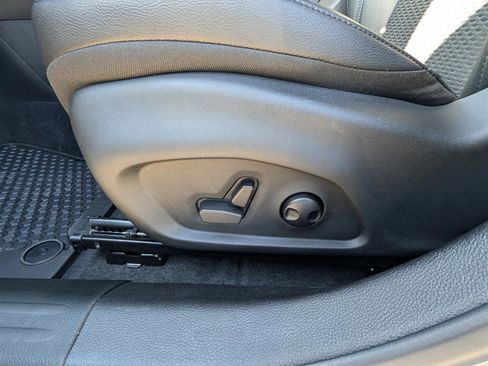 New 2025 Jeep Compass Latitude w/ Sun & Sound Group image 15