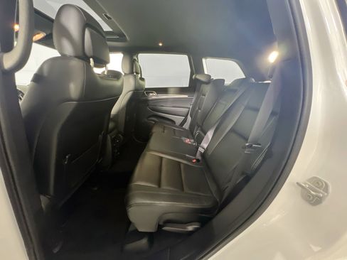 Used 2022 Jeep Grand Cherokee Limited image 24