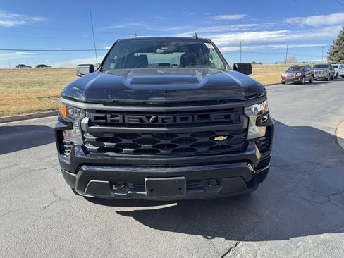 Used 2024 Chevrolet Silverado 1500 Custom image 2