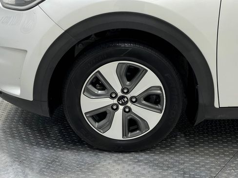 Used 2019 Kia Niro LX FWD image 33