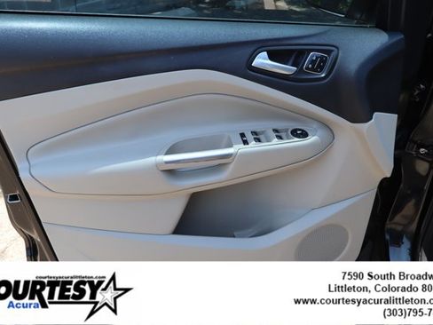 Used 2014 Ford Escape Titanium AWD/4WD image 22