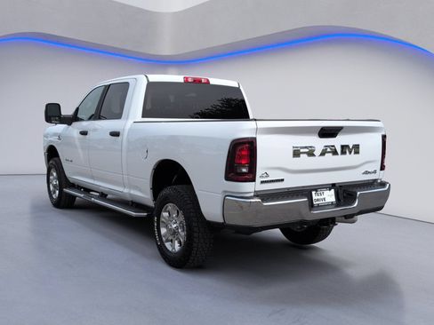 Used 2025 RAM 2500 Big Horn AWD/4WD image 3