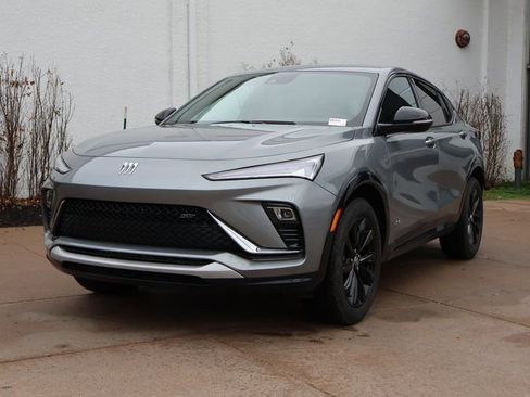 Certified 2025 Buick Envista Sport Touring image 4