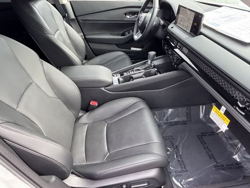 Used 2026 Honda Accord Touring image 9