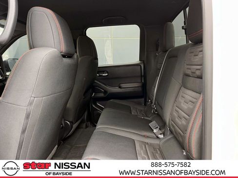 Used 2023 Nissan Frontier PRO-4X w/ Pro Convenience Package image 12