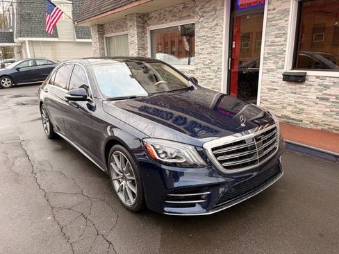 Used 2020 Mercedes-Benz S 450 Sedan w/ AMG Line Exterior image 3