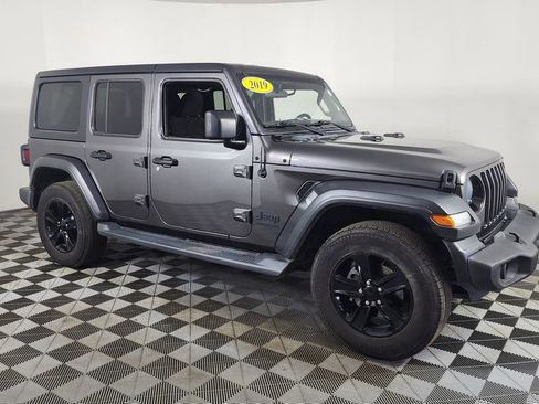 Used 2019 Jeep Wrangler Unlimited Sport image 1