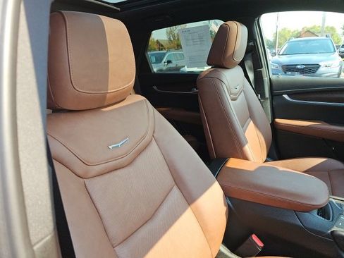 Used 2025 Cadillac XT5 Sportv image 26