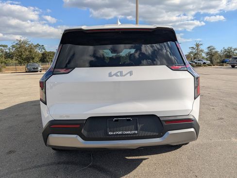 New 2026 Kia EV9 Light image 6