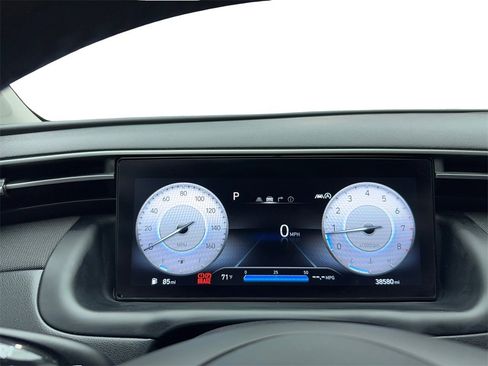 Used 2022 Hyundai Tucson Limited image 17