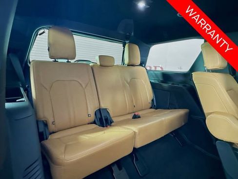 Certified 2024 Ford Expedition Platinum image 30