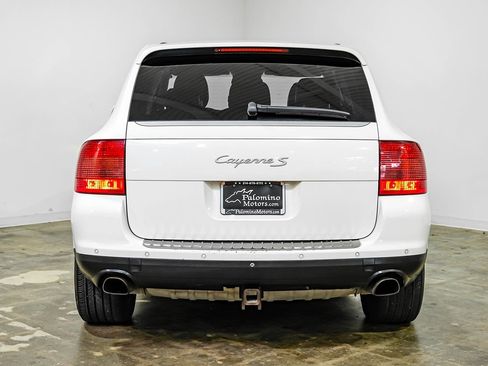 Used 2004 Porsche Cayenne S AWD/4WD image 9