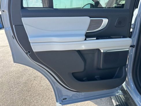 New 2025 Ford Expedition Platinum w/ Platinum Ultimate Package image 38