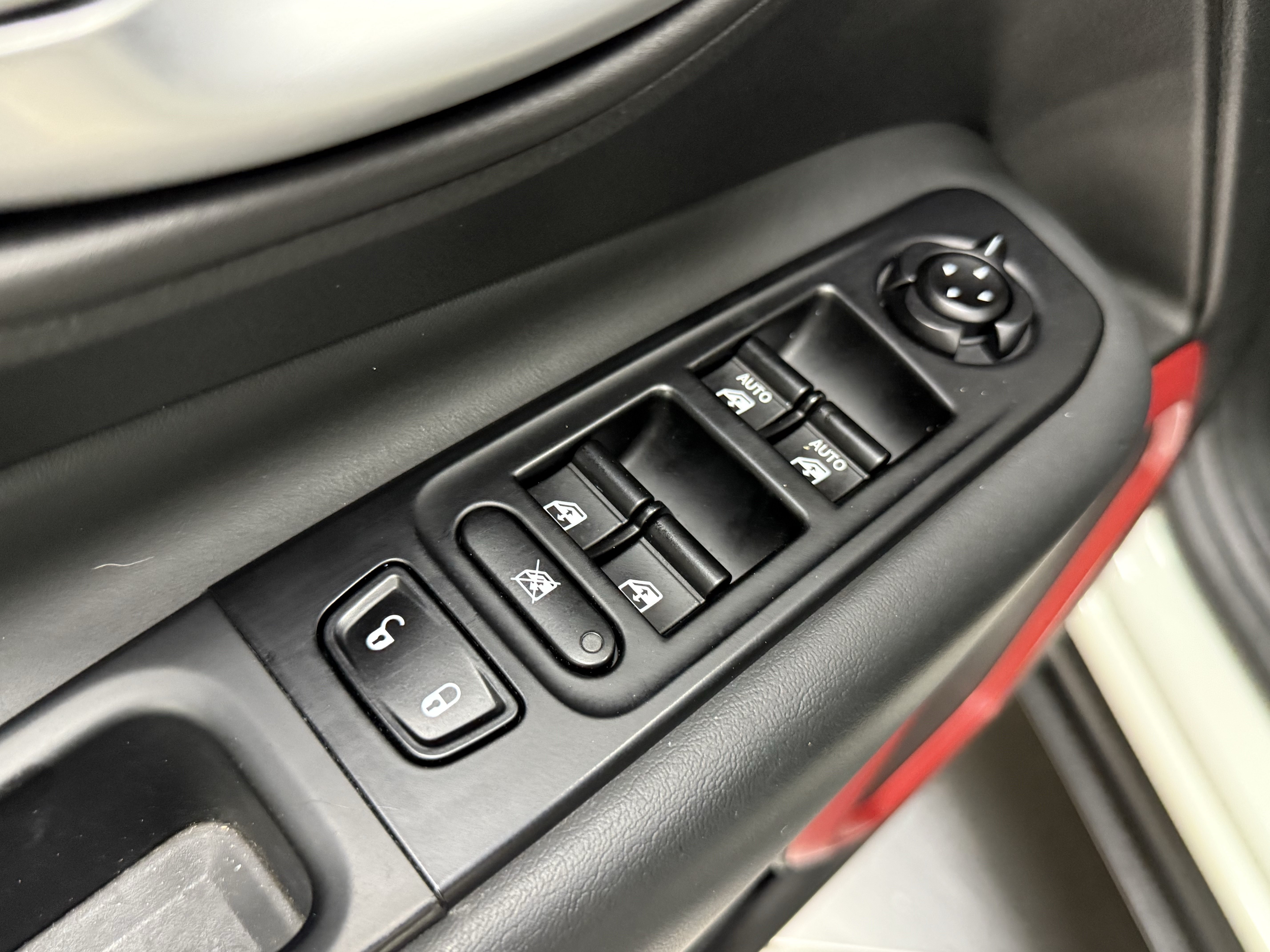 Used 2023 Jeep Renegade Trailhawk AWD/4WD image 11