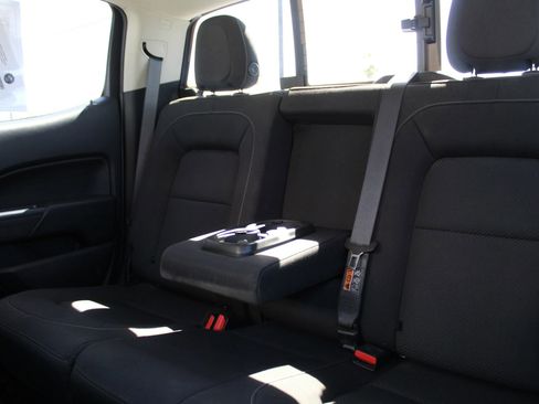 Used 2021 Chevrolet Colorado LT w/ Safety Package RWD image 24