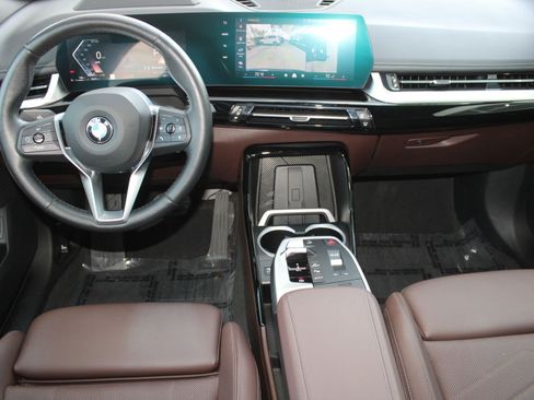 Used 2024 BMW X1 xDrive28i w/ Technology Package image 28
