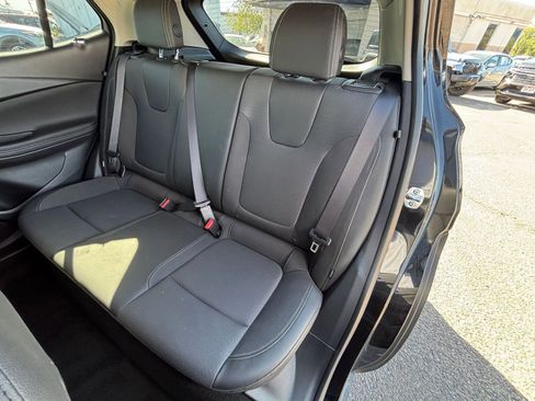 Used 2025 Buick Encore GX Preferred FWD image 36