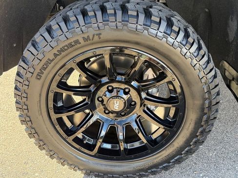 Used 2022 Chevrolet Silverado 1500 Custom w/ Safety Confidence Package image 10