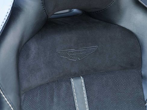 Used 2023 Aston Martin DBX AWD/4WD image 33