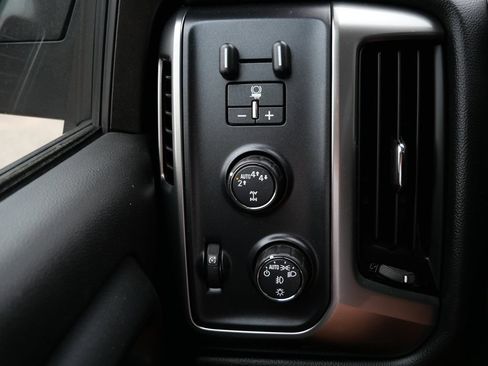 Used 2017 Chevrolet Silverado 1500 LT w/ All Star Edition AWD/4WD image 19