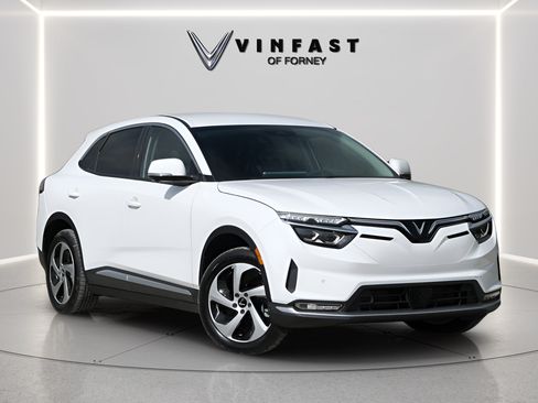New 2025 VinFast VF 8 Eco AWD/4WD image 4