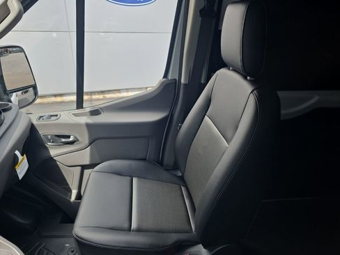New 2026 Ford Transit 250 148 High Roof AWD image 18