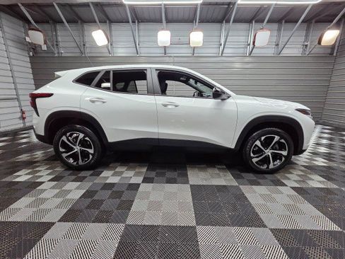 Used 2024 Chevrolet Trax RS w/ Driver Confidence Package FWD image 10