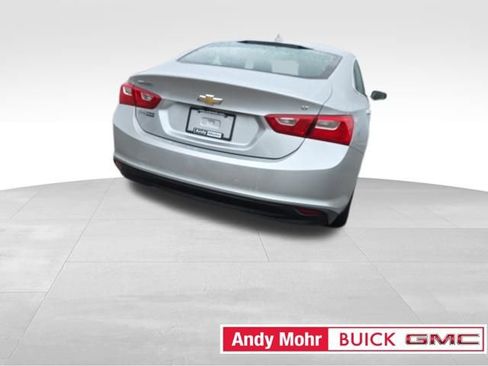 Used 2018 Chevrolet Malibu LT image 18
