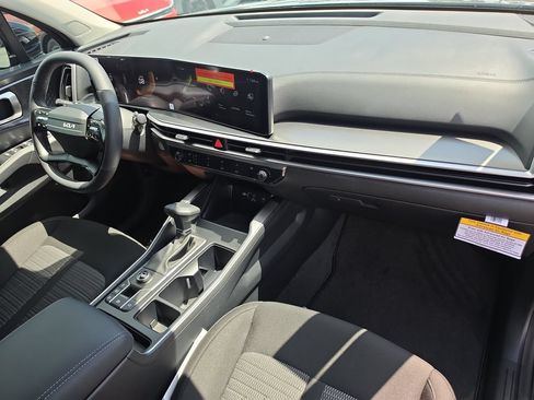 New 2026 Kia Sorento LX FWD image 11