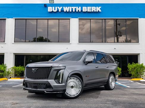 Used 2026 Cadillac Escalade V w/ LPO, Onyx Lite Package AWD/4WD image 1