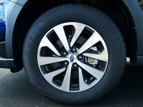 Used 2025 Subaru Outback AWD/4WD image 12