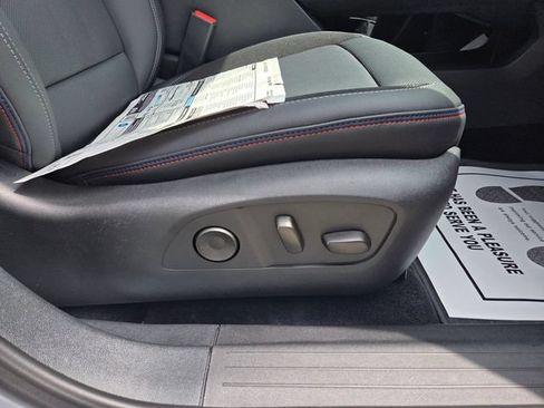 Used 2026 Chevrolet Equinox EV RS w/ Convenience Package II AWD/4WD image 24
