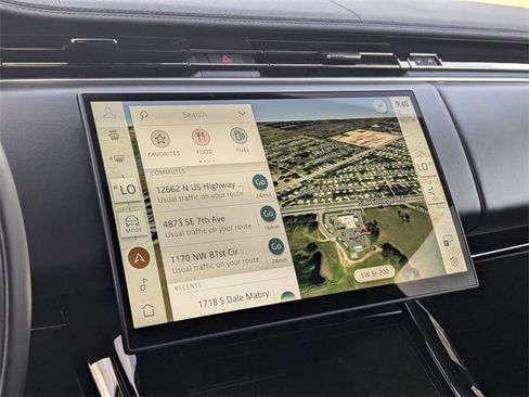 Used 2025 Land Rover Range Rover Sport image 16