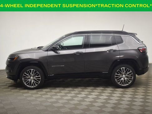 Used 2019 Jeep Compass Latitude FWD image 11