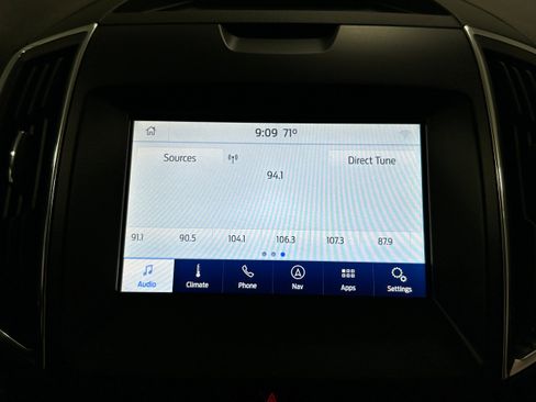 Used 2020 Ford Edge Titanium AWD/4WD image 5