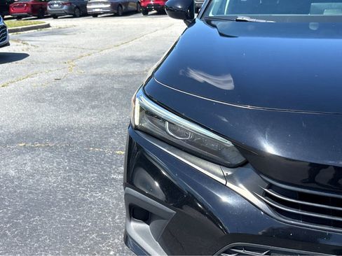 Used 2023 Honda Civic LX image 4