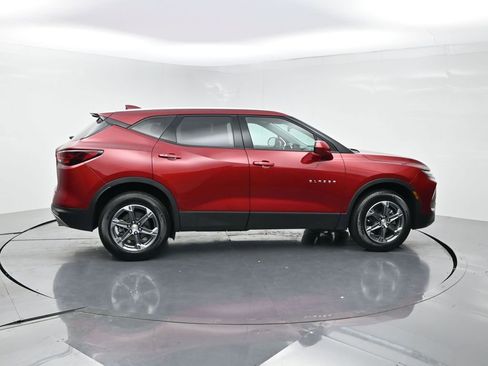 Used 2025 Chevrolet Blazer LT AWD/4WD image 4