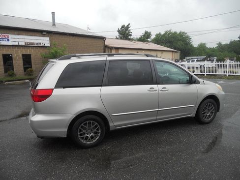 Used 2005 Toyota Sienna LE FWD image 11