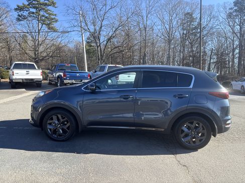Used 2020 Kia Sportage S image 4