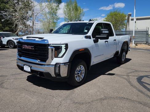 Used 2025 GMC Sierra 2500 Pro w/ Convenience Package AWD/4WD image 2