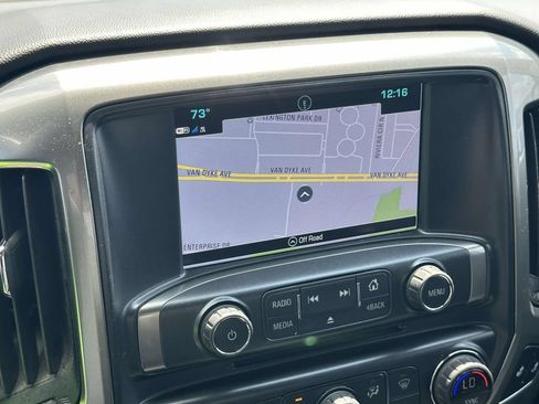 Used 2018 Chevrolet Silverado 1500 LT w/ All Star Edition AWD/4WD image 28